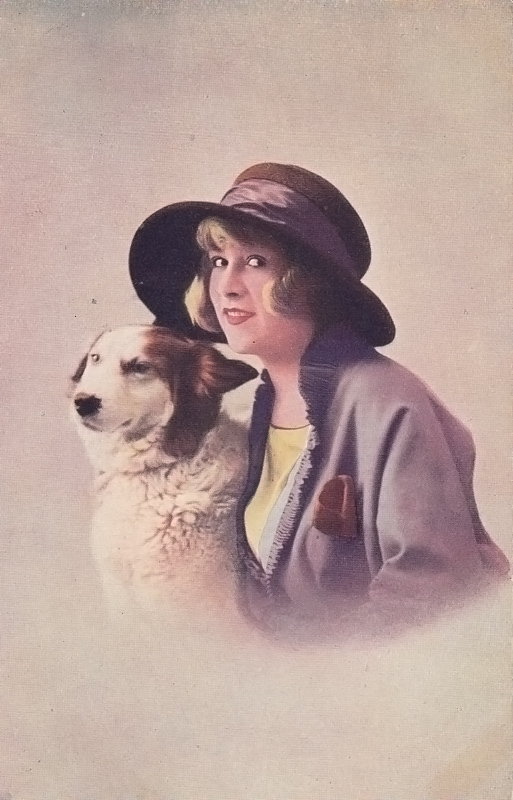Дама с собачкой открытка