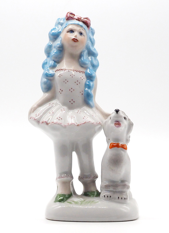 Фарфоровая статуэтка - Дама с собачкой